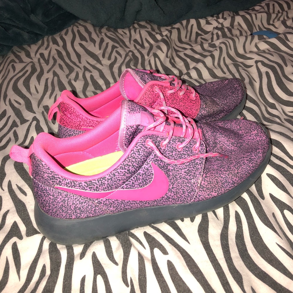 Nike Roshe Shoes